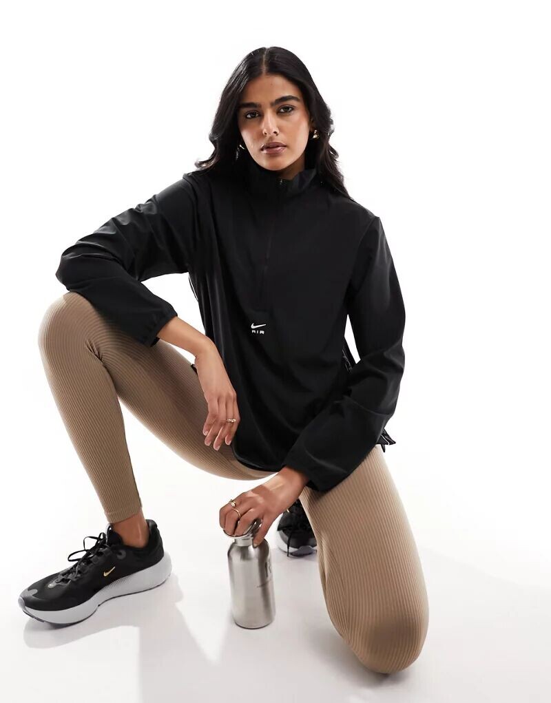 

Черная куртка на полумолнии Nike Air Dri-FIT