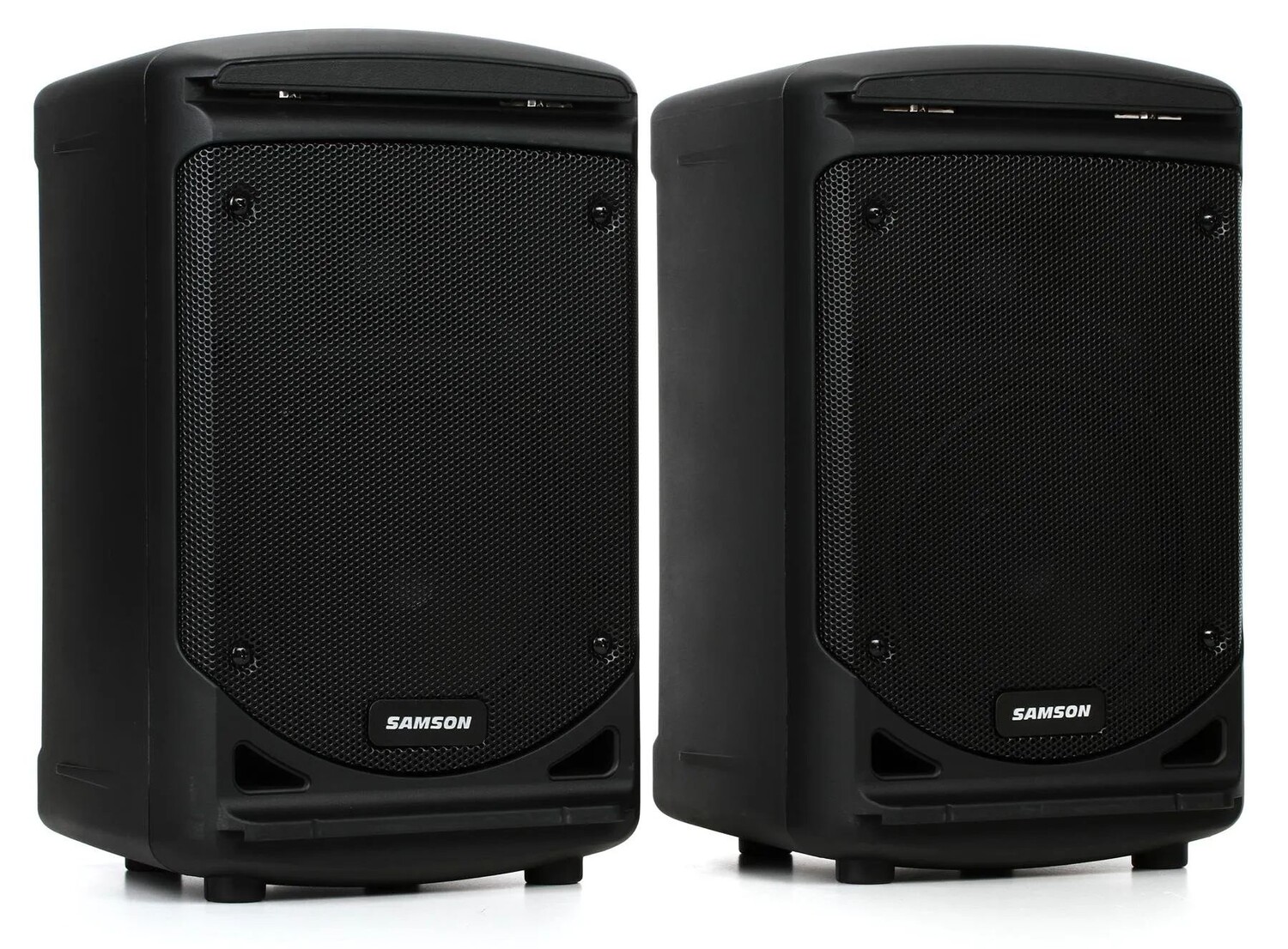 

Портативная акустическая система Samson XP300 мощностью 300 Вт