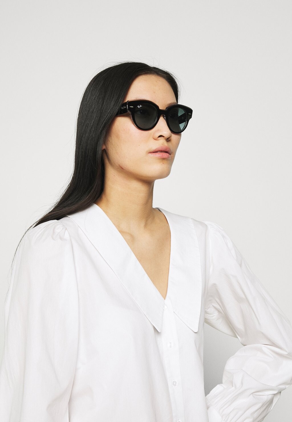 

Солнцезащитные очки Ray-Ban