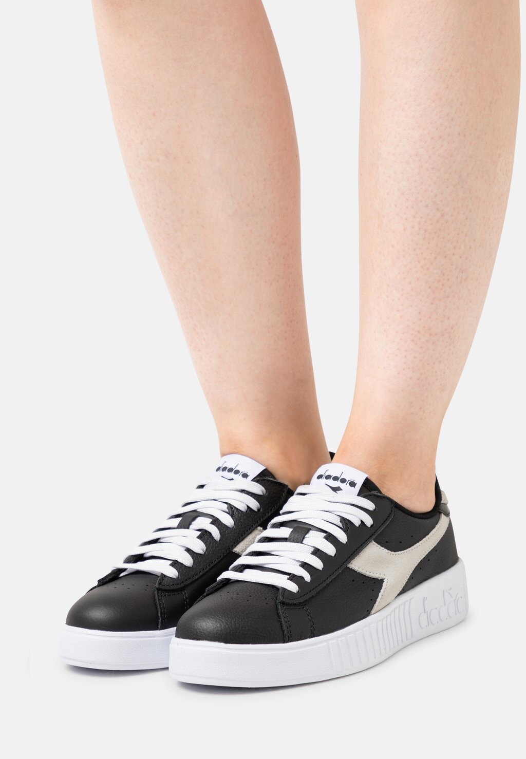 

Кроссовки Diadora, черный