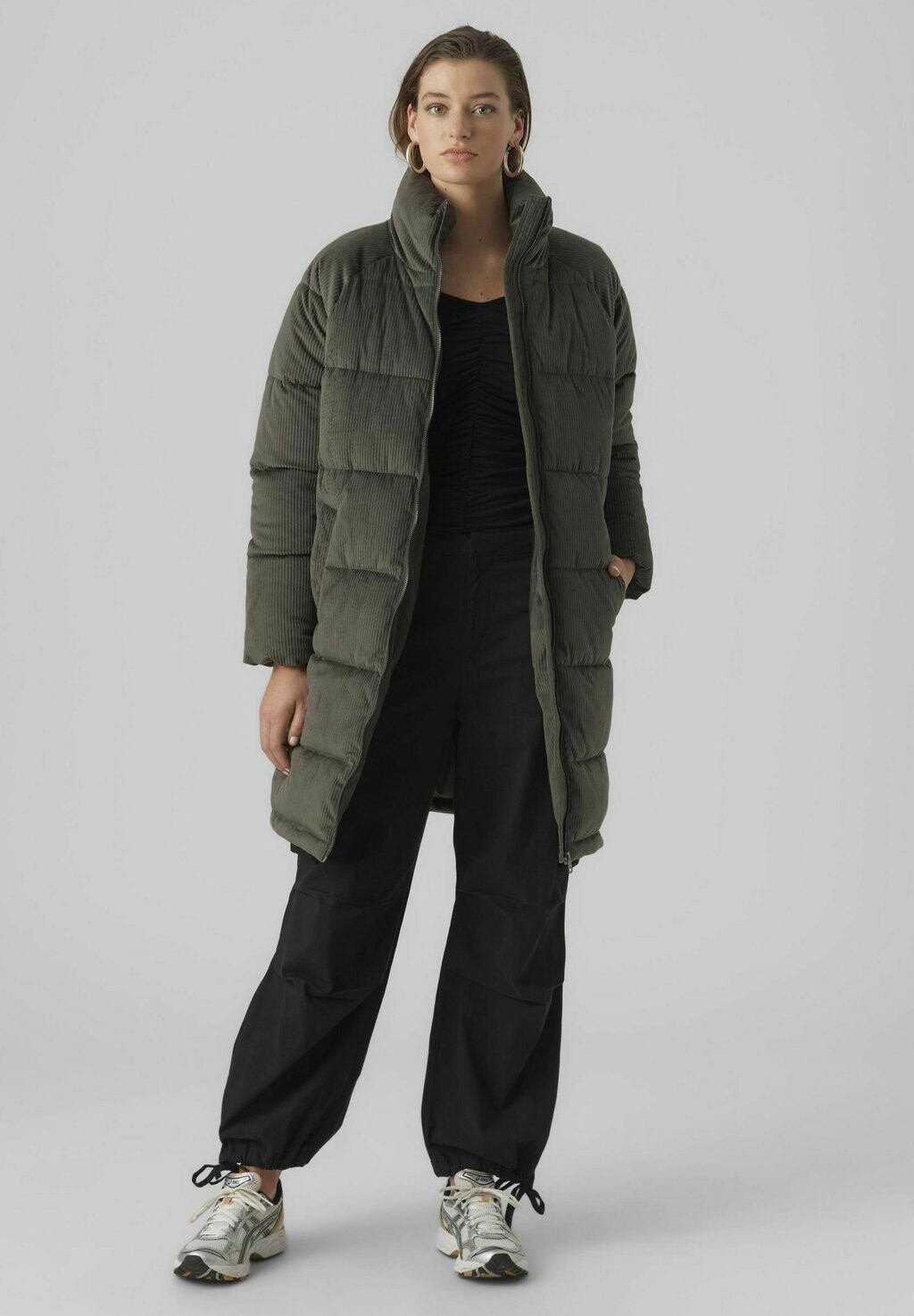 

Зимняя куртка Vero Moda ВМДЕББИЕЛИЛИ, цвет peat
