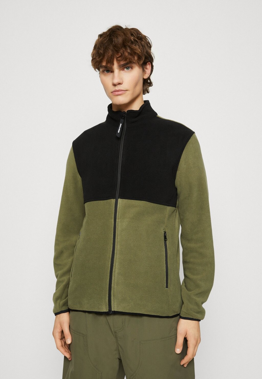 

Куртка флисовая Jack & Jones, пыльно-оливковый, Зеленый