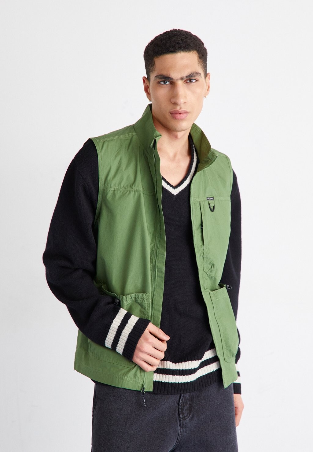 

Жилет LANDROAMER™ CARGO VEST Columbia, оливковый