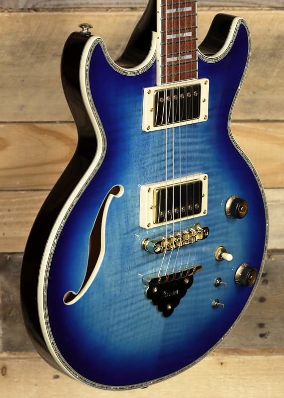 Электрогитара Ibanez AR520HFM Semi-Hollow Guitar Light Blue Burst