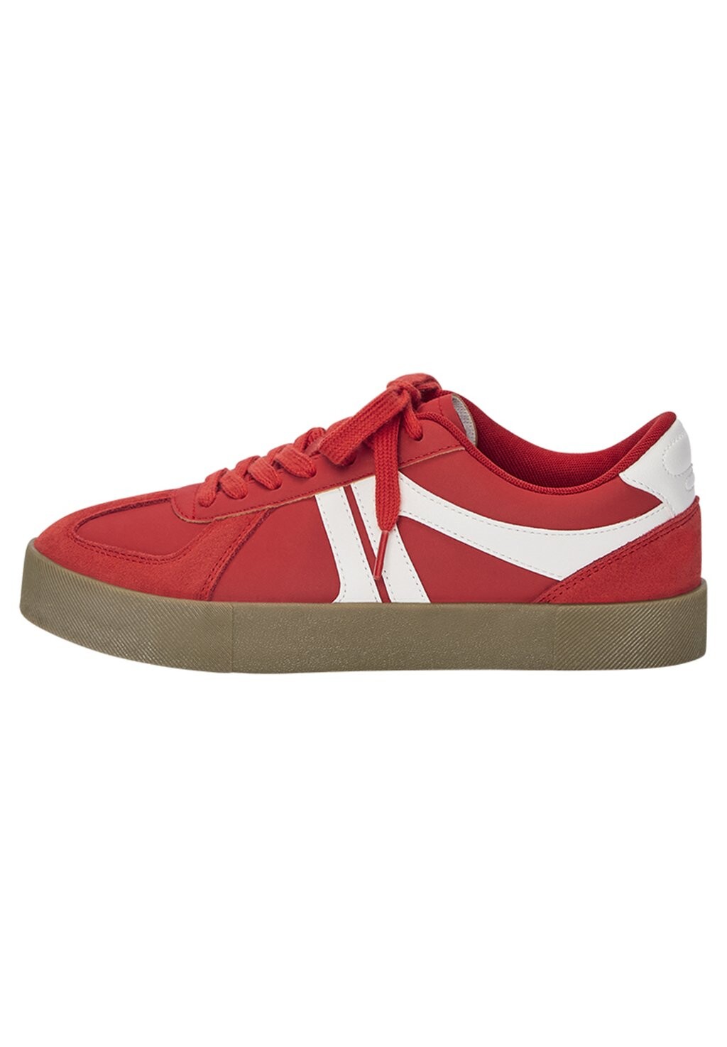 

Кроссовки низкие CHUNKY SOLE RETRO PULL&BEAR, цвет red