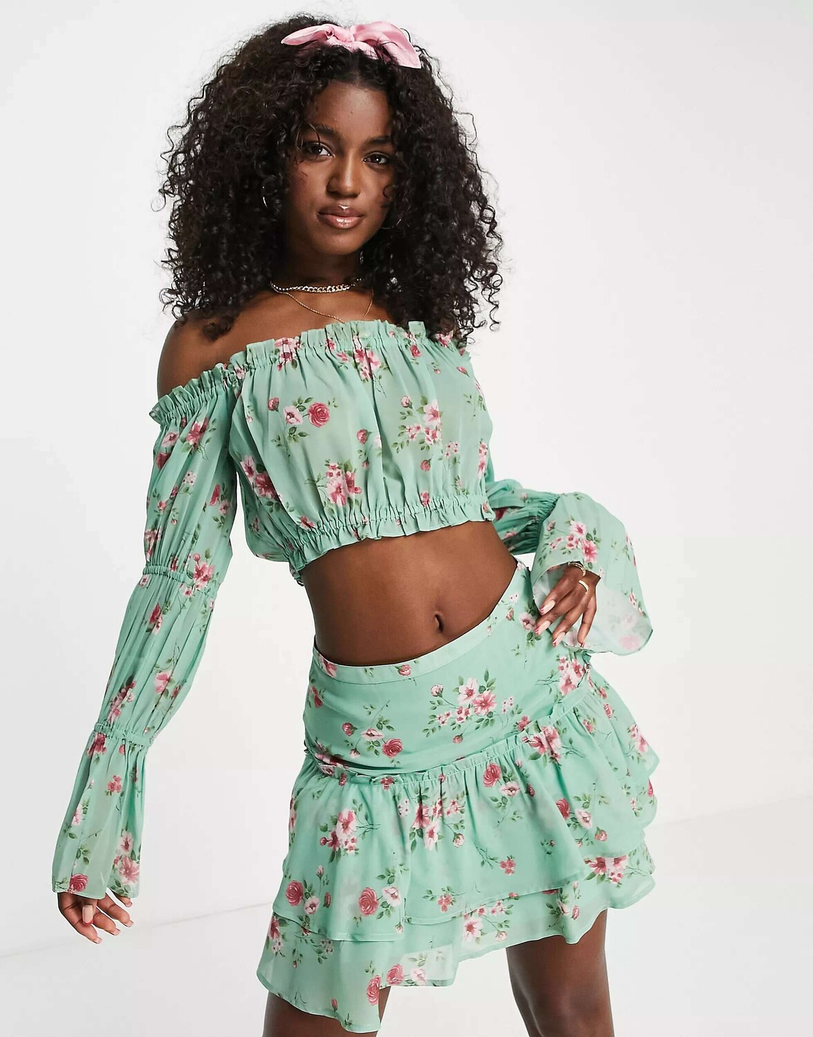 

Мягкий укороченный топ с эластичными рукавами ASOS