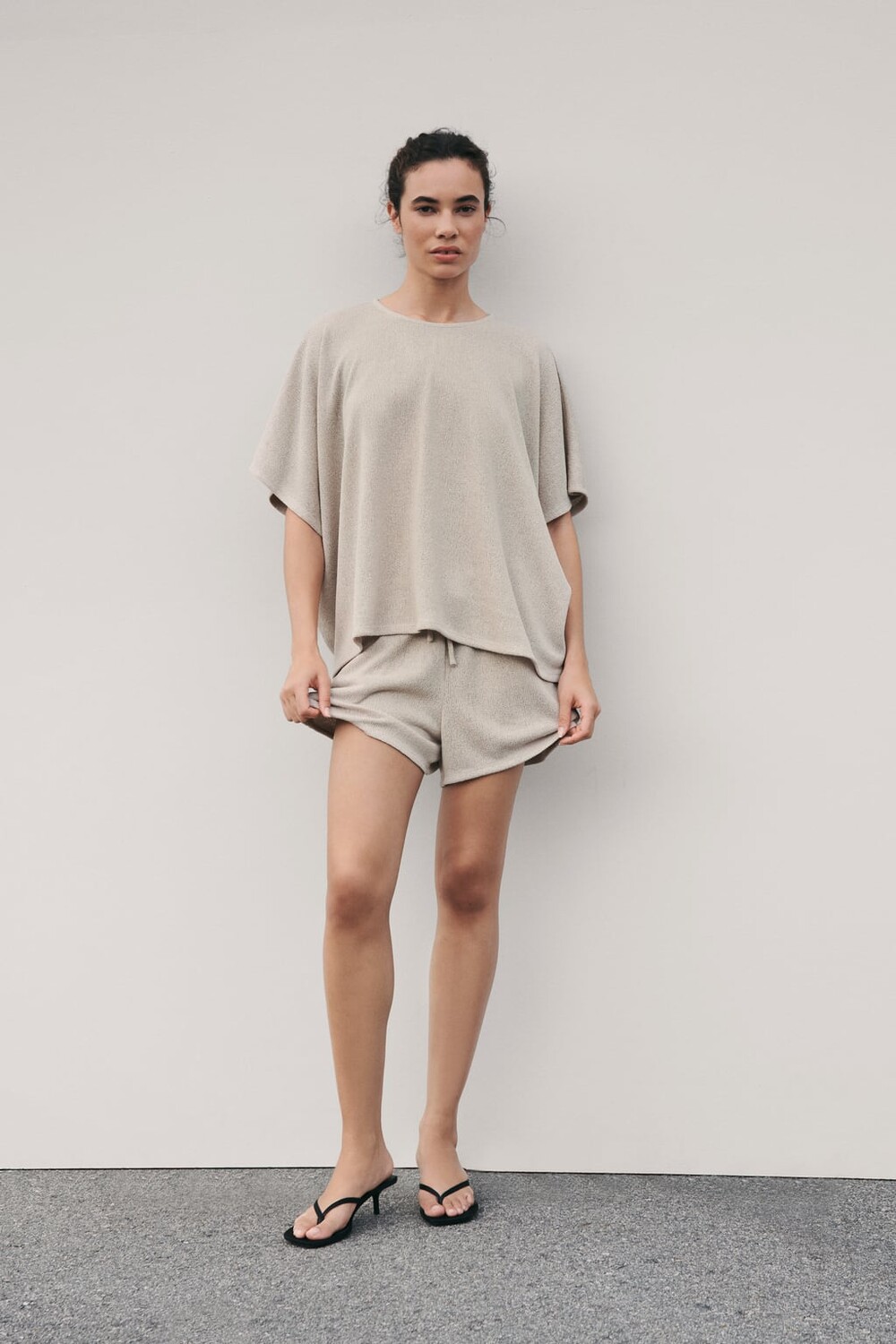 

Трикотажные шорты ZARA, песочный