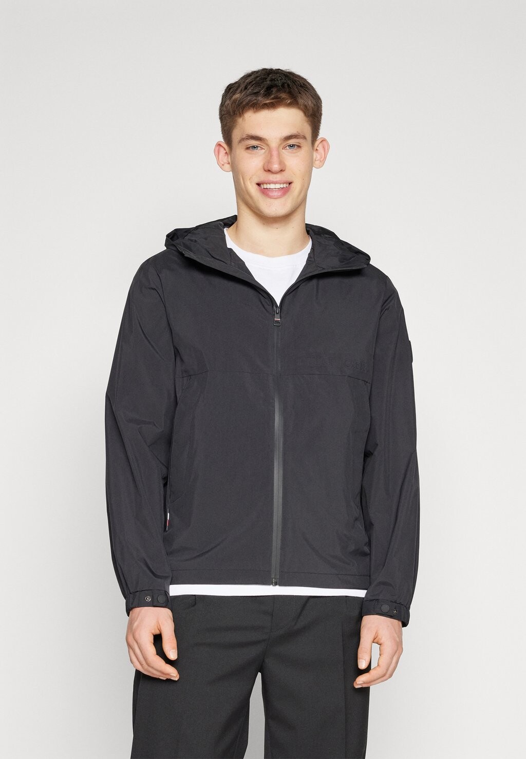 

Легкая куртка PORTLAND HOODED JACKET Tommy Hilfiger, цвет black