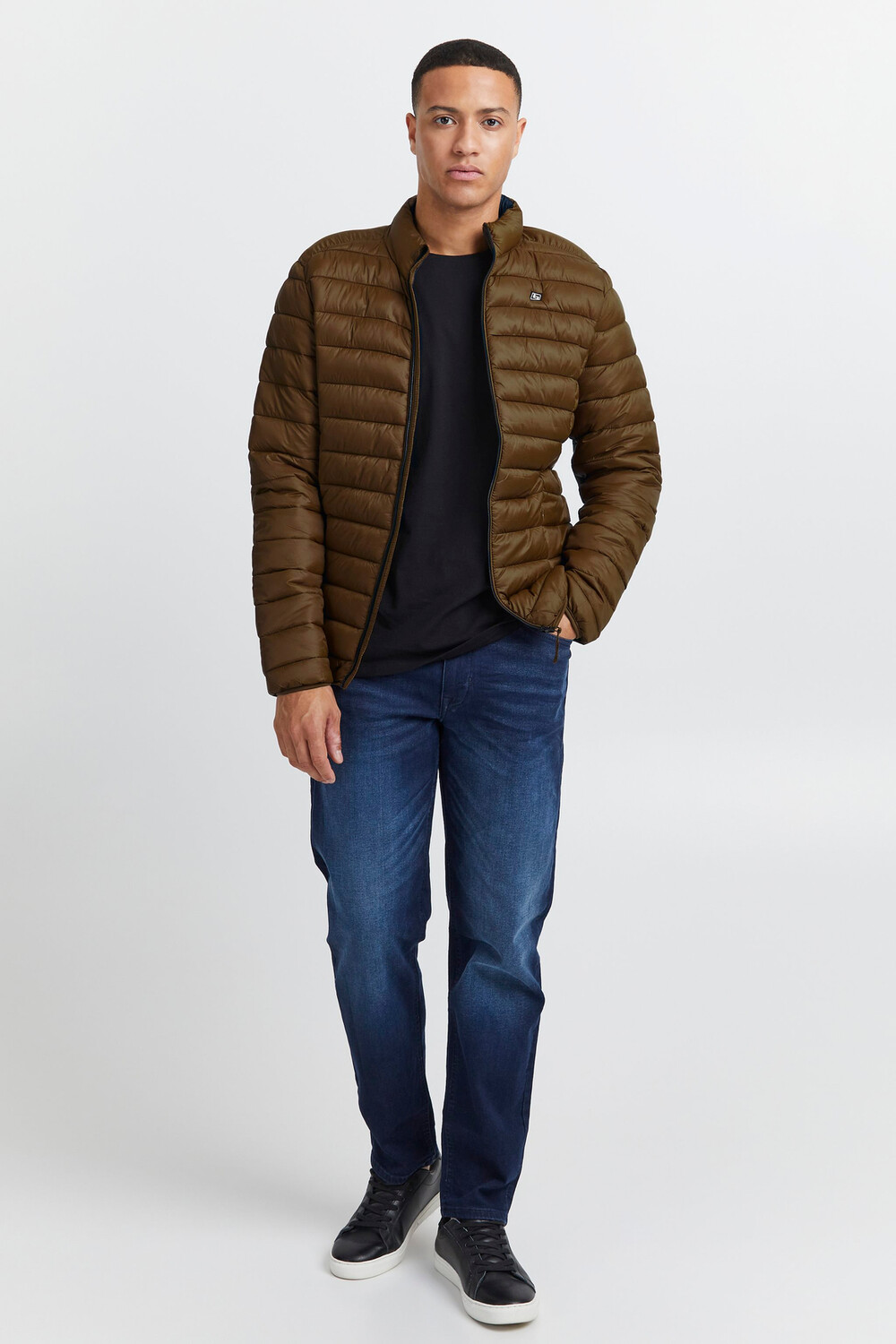 

Куртка BLEND Leichte Steppjacke Wattierte Basic ohne Kapuze, темно коричневый