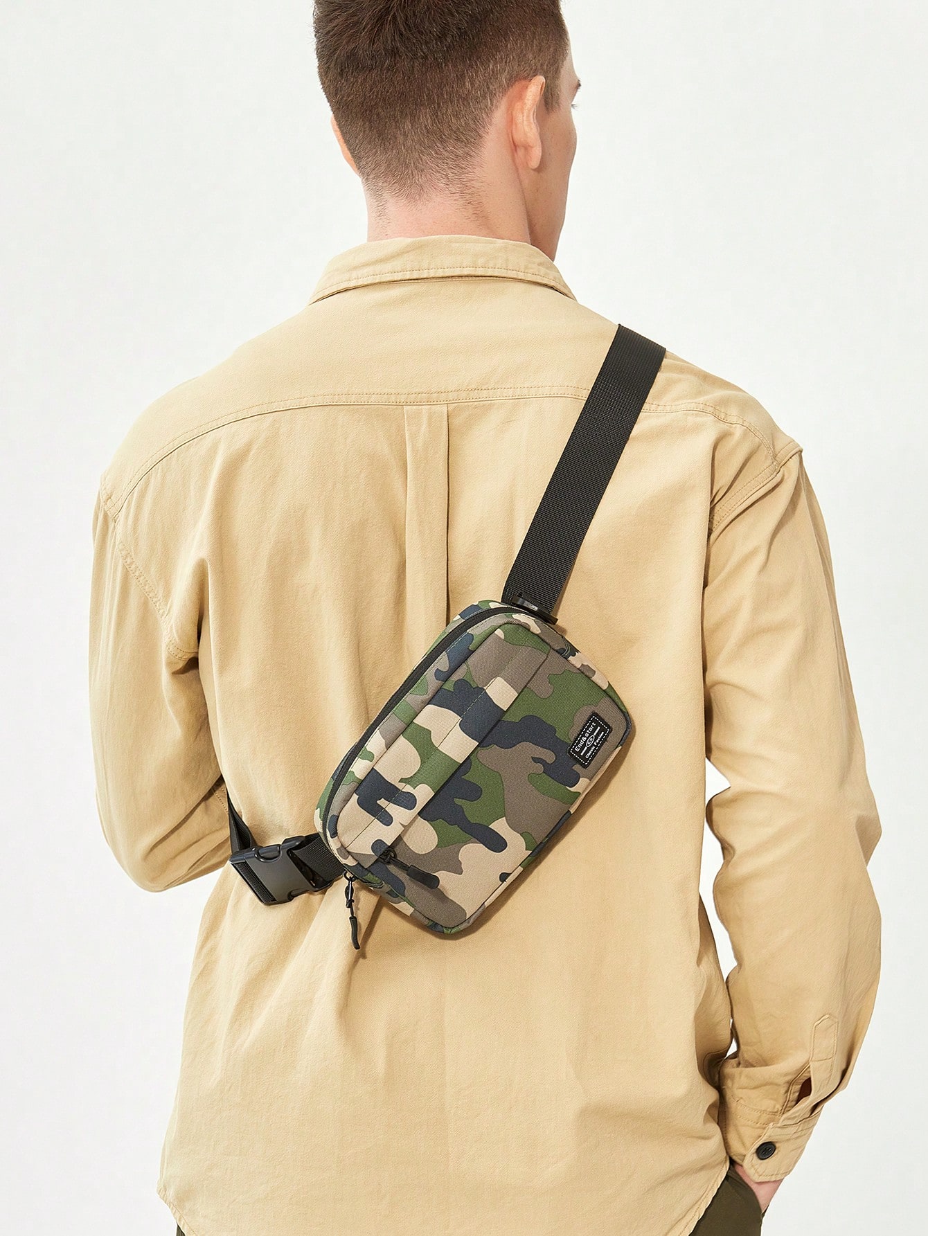 Рюкзак через плечо с камуфляжным принтом унисекс нагрудная сумка, армейский зеленый