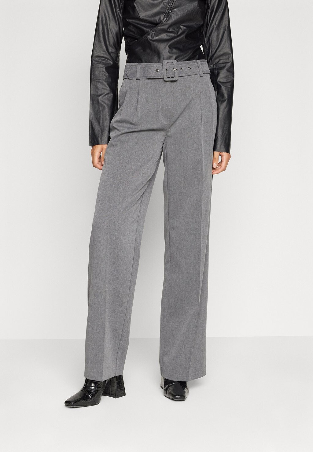 

Брюки Onlsophie Belt Wide Pant ONLY, цвет dark grey melange