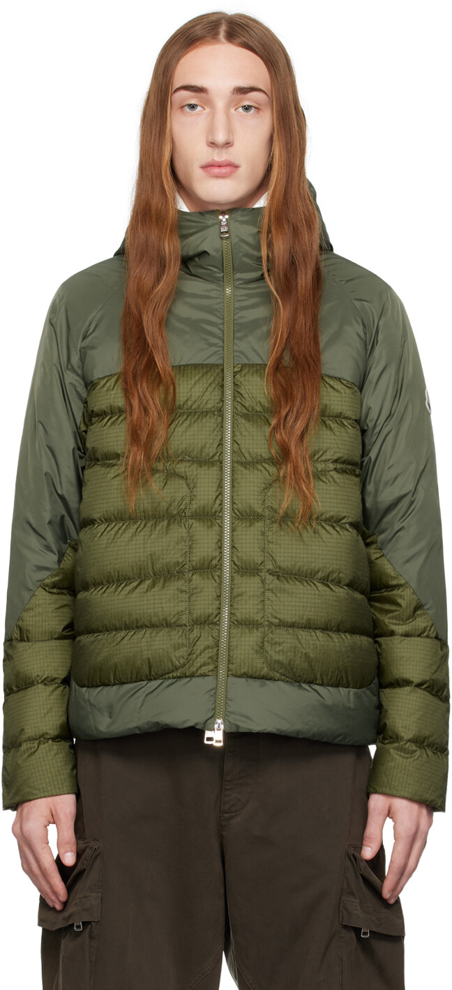 Зеленый пуховик Moncler Gloas