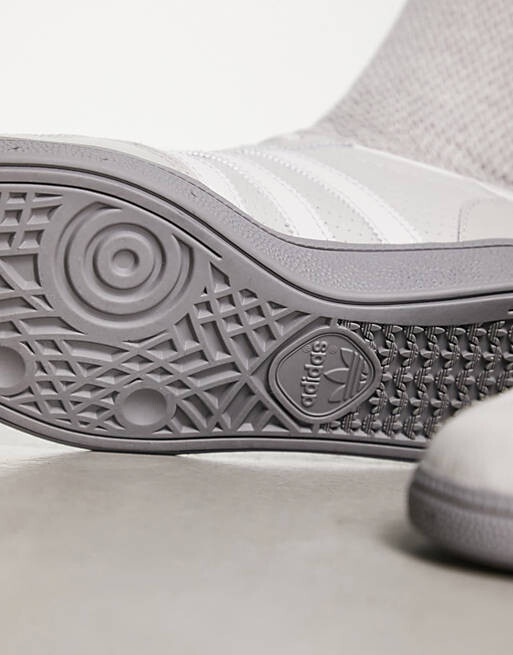 

Серые кроссовки на резиновой подошве adidas Originals Handball Spezial