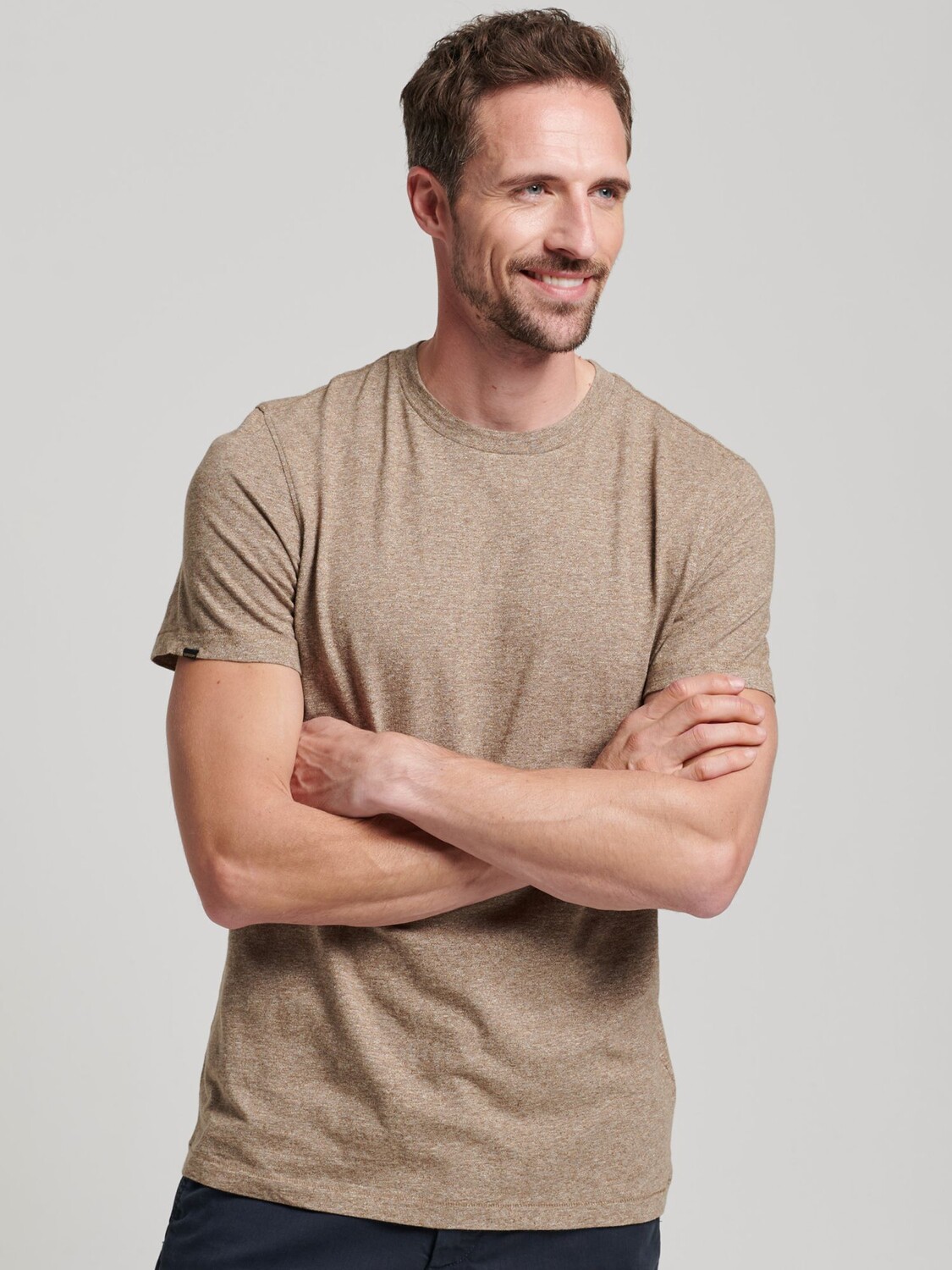 

Клубная футболка Superdry, ископаемая коричневая крупа, Коричневый