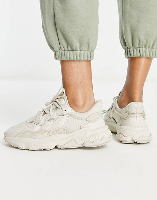 

Бежевые кроссовки adidas Originals Ozweego, Бежевый