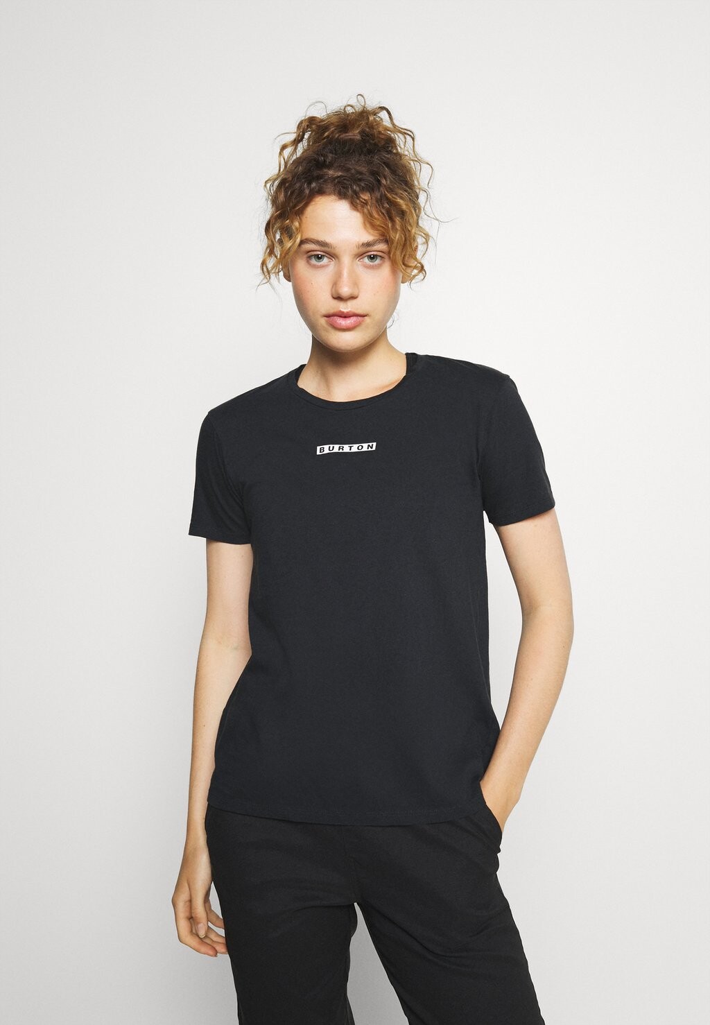 

Базовая футболка Burton, черный