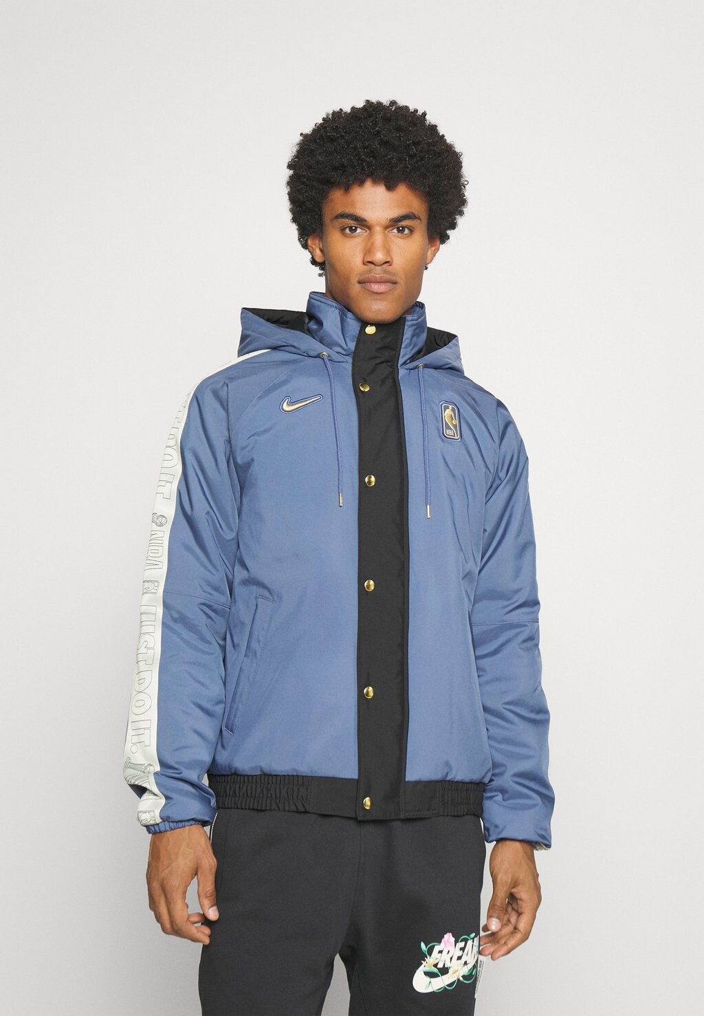 

Куртка для улицы Nike N31 MNK DNA JKT, рассеянный синий/черный/алебастр