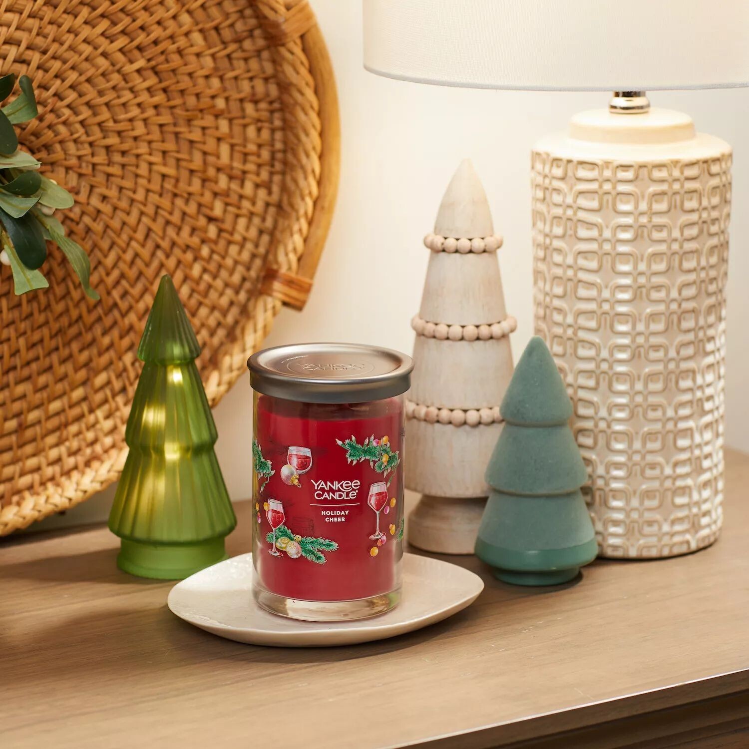 

Yankee Candle Holiday Cheer Signature Большая стаканная свеча