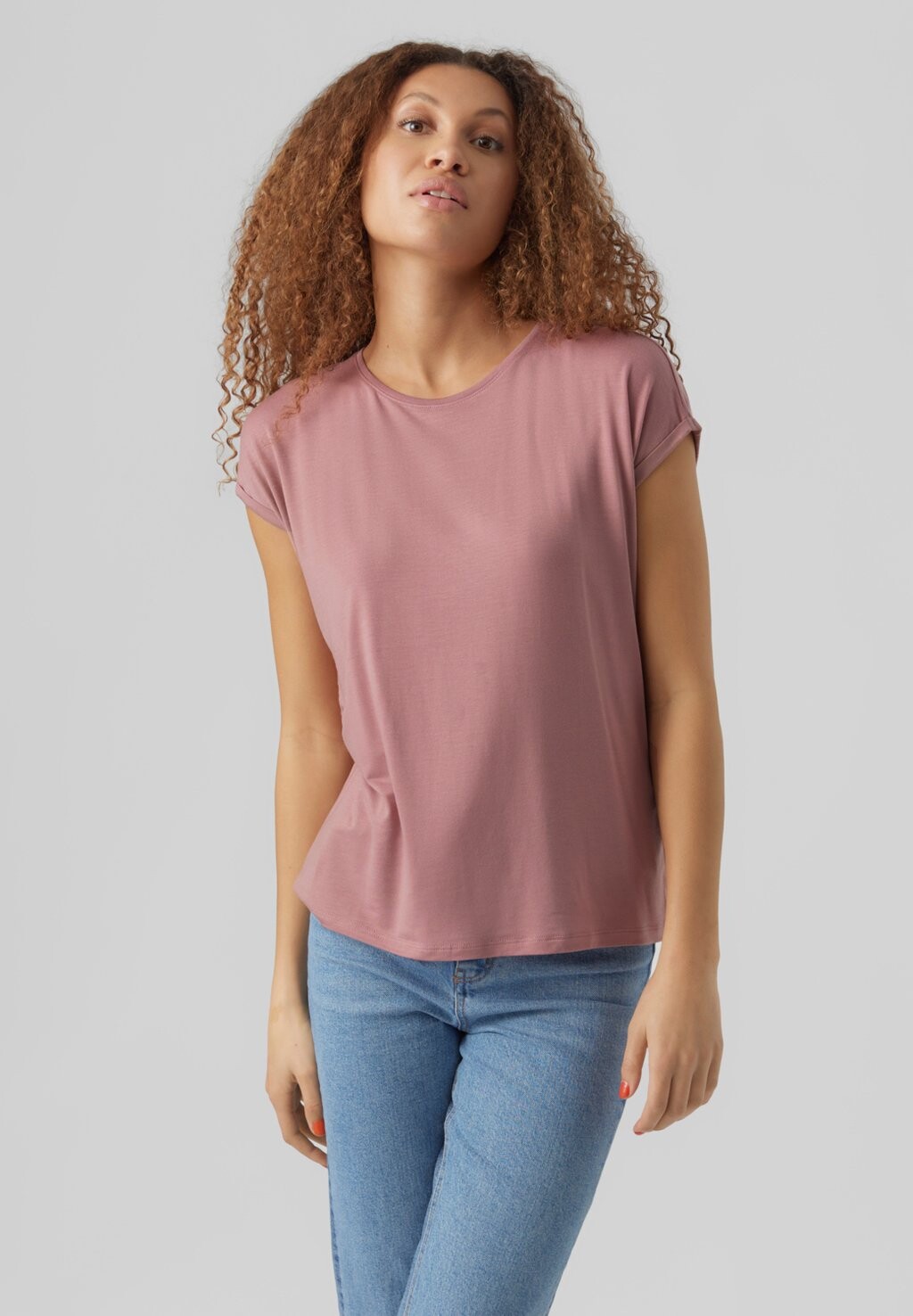 

Базовая футболка Vero Moda