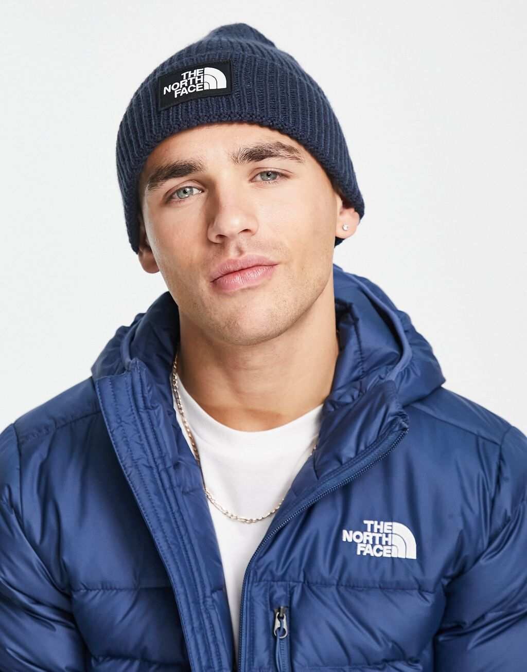 

Темно-синяя шапка на манжетах с логотипом The North Face Box