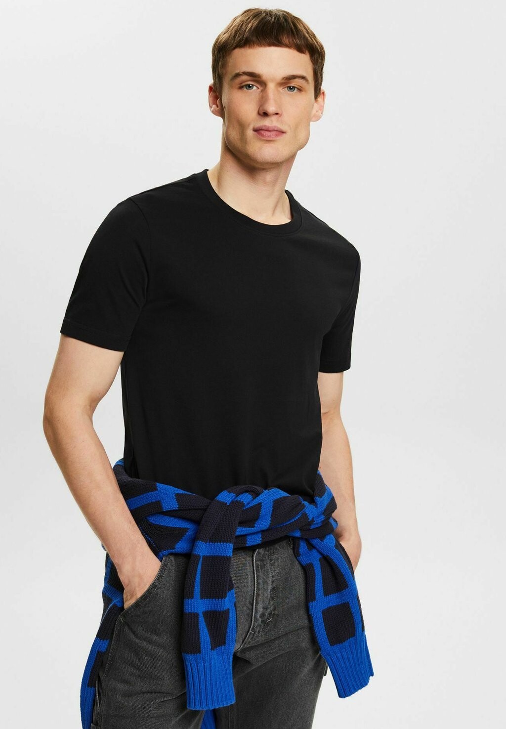 

Футболка базовая Esprit, цвет black