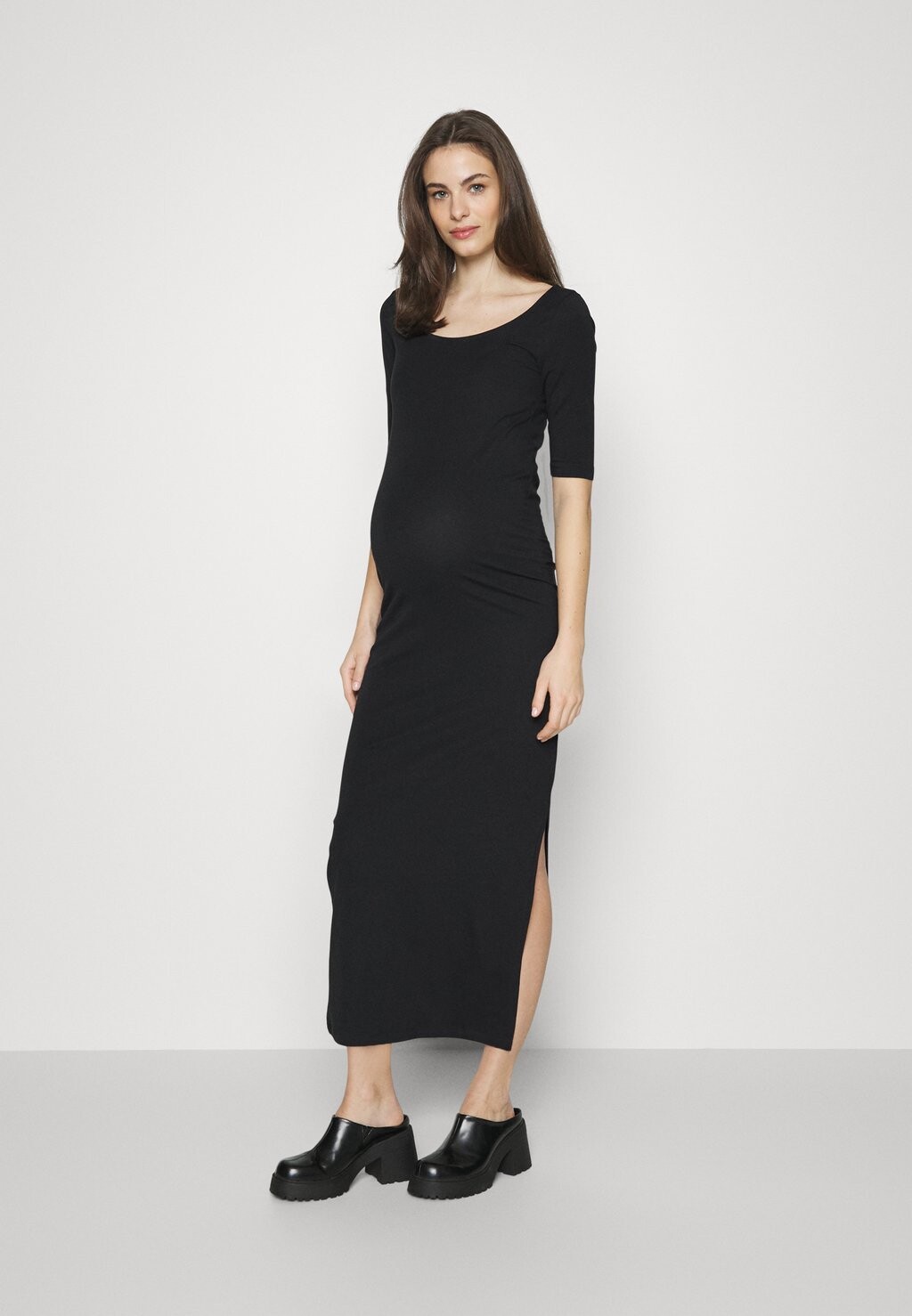 

Длинное платье Vero Moda, черный