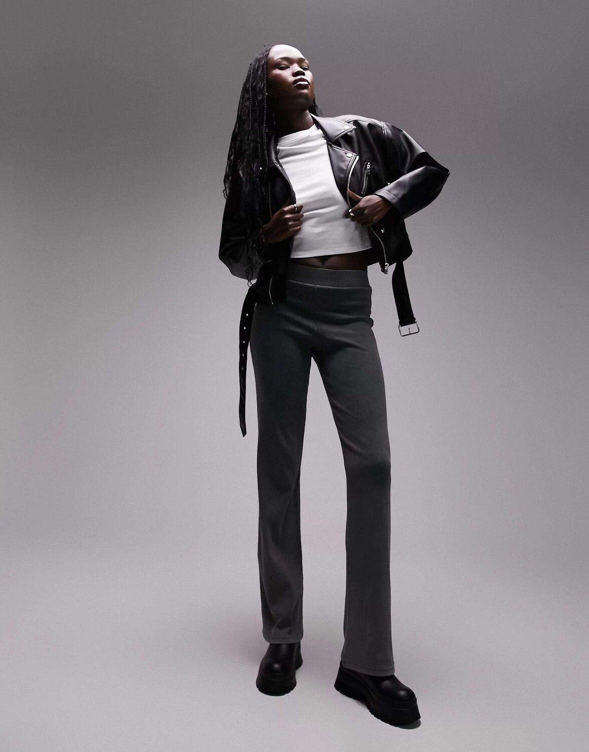 

Брюки прямого кроя в рубчик Topshop Tall темно-серого цвета, Серый, Брюки прямого кроя в рубчик Topshop Tall темно-серого цвета