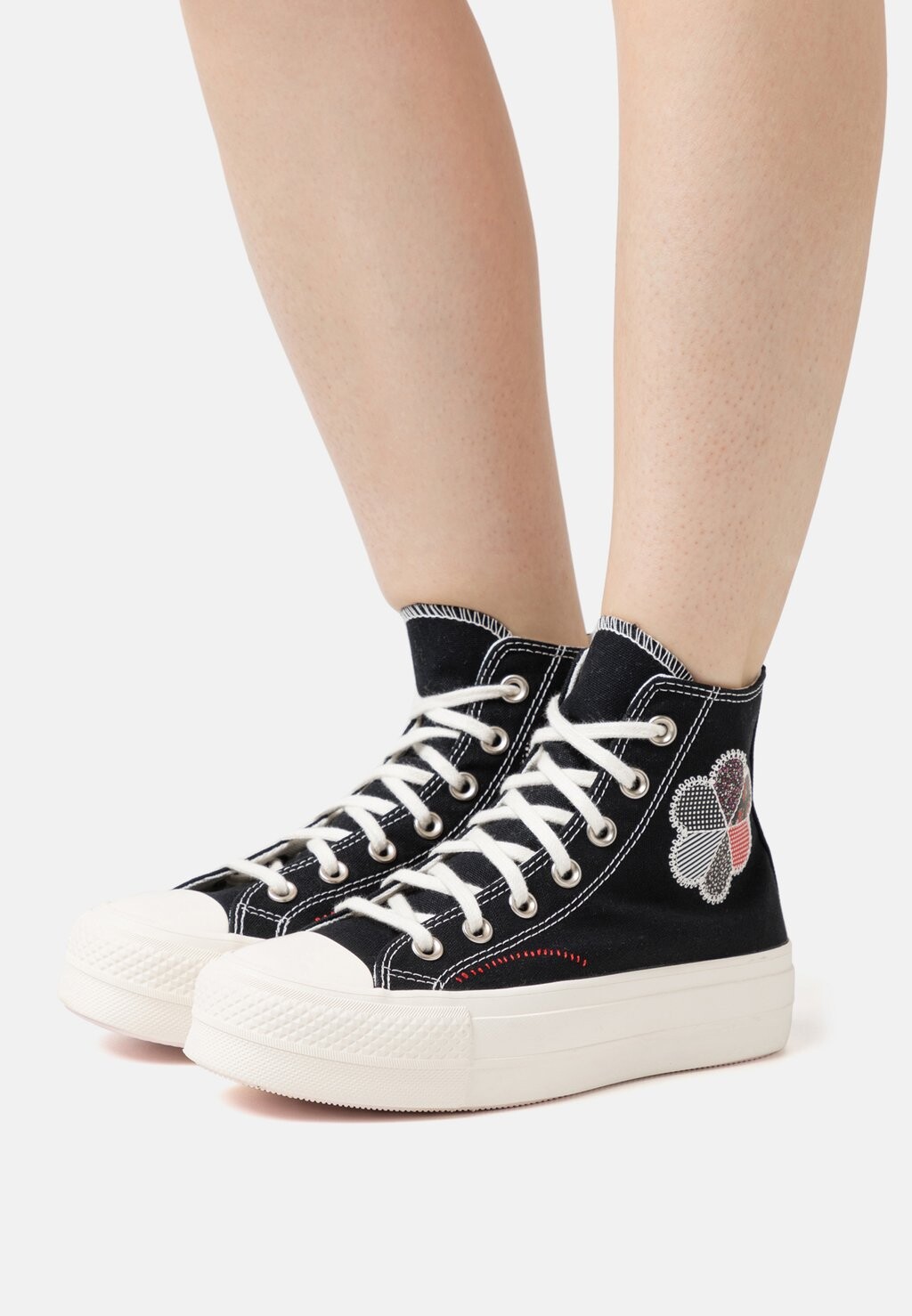 

Высокие кроссовки Converse Chuck Taylor All Star Lift, черный / красный
