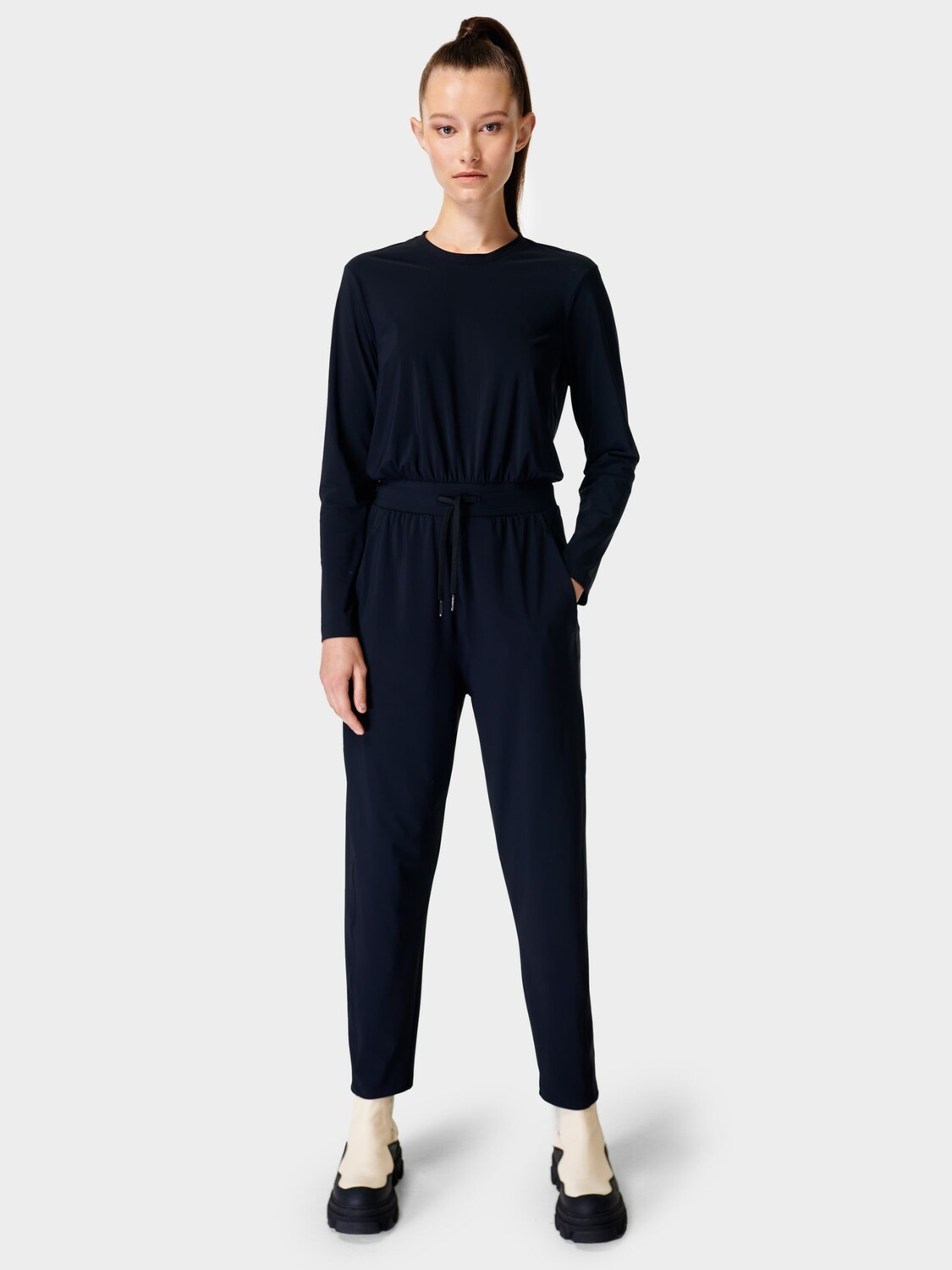 

Комбинезон с длинными рукавами и длиной 29 дюймов Sweaty Betty Explorer, черный
