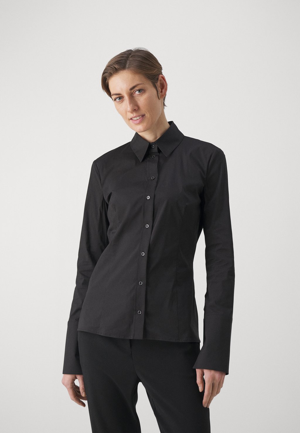 

Блузка на пуговицах CAMICIA BLOUSE Patrizia Pepe, черный