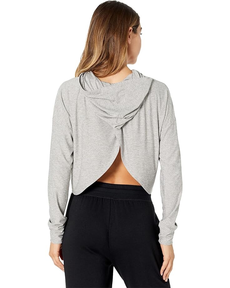 

Худи Beyond Yoga Featherweight Don't Look Back Hoodie, цвет Silver Mist