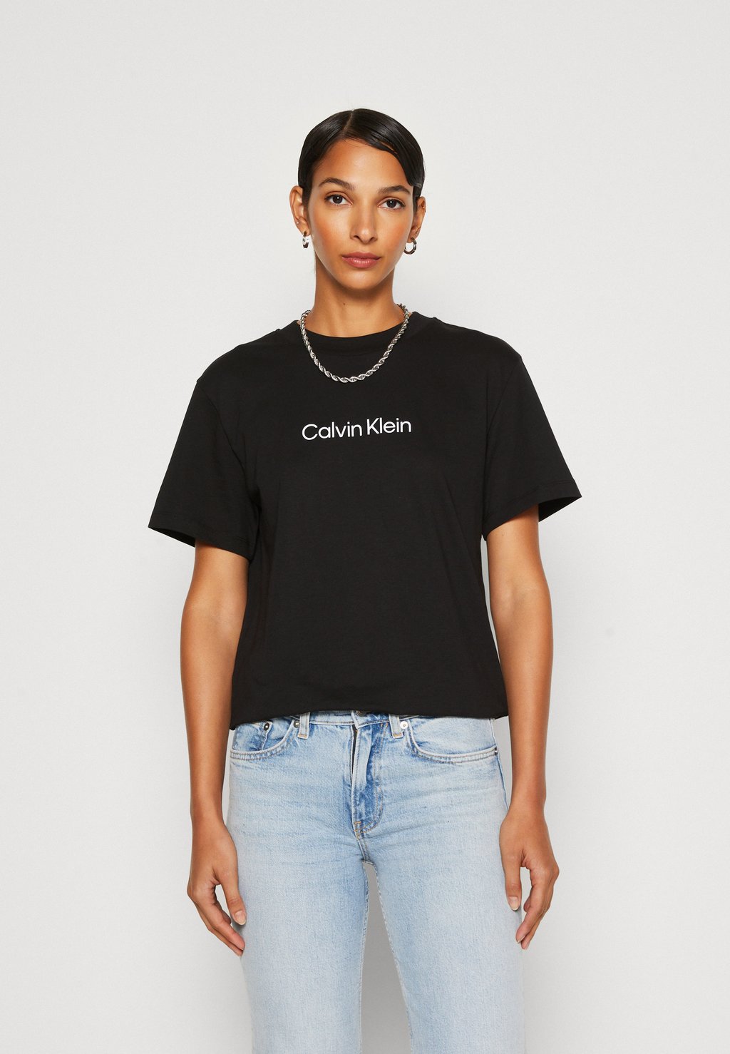 Базовая футболка HERO LOGO REGULAR Calvin Klein, черный