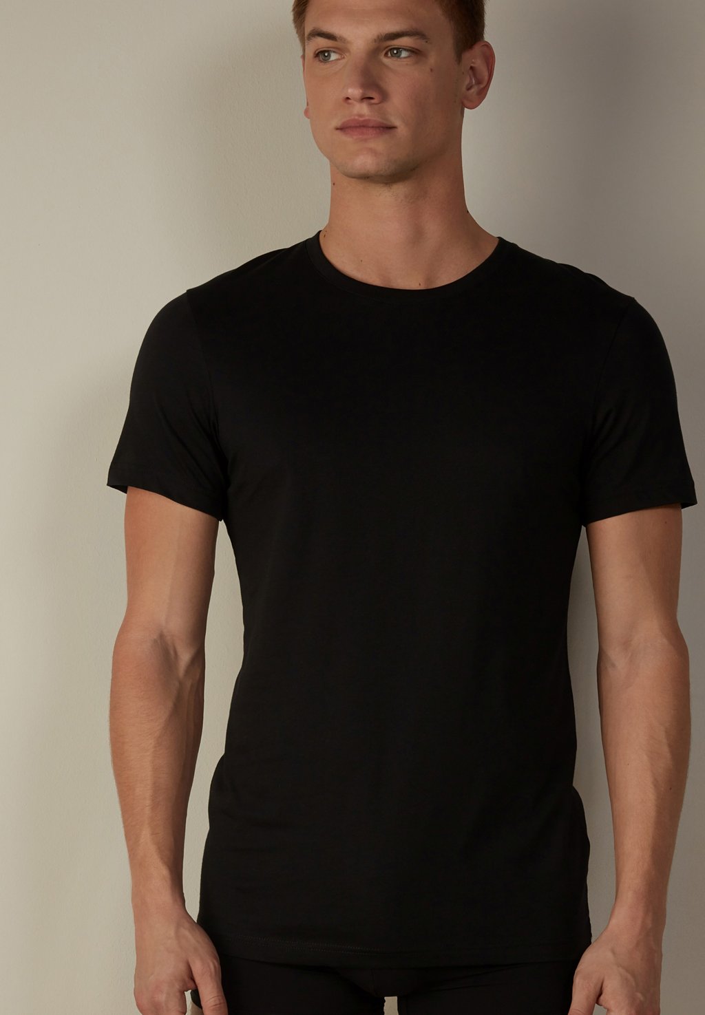 Базовая футболка Intimissimi, черный