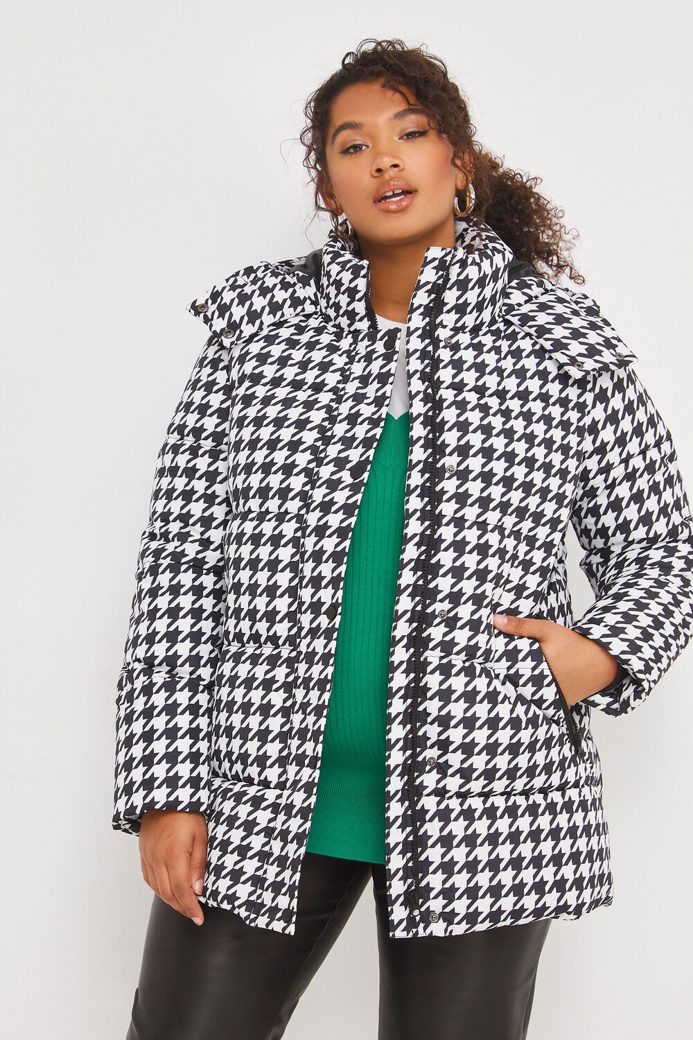 

Пуховик White Houndstooth Boy Simply Be, белый