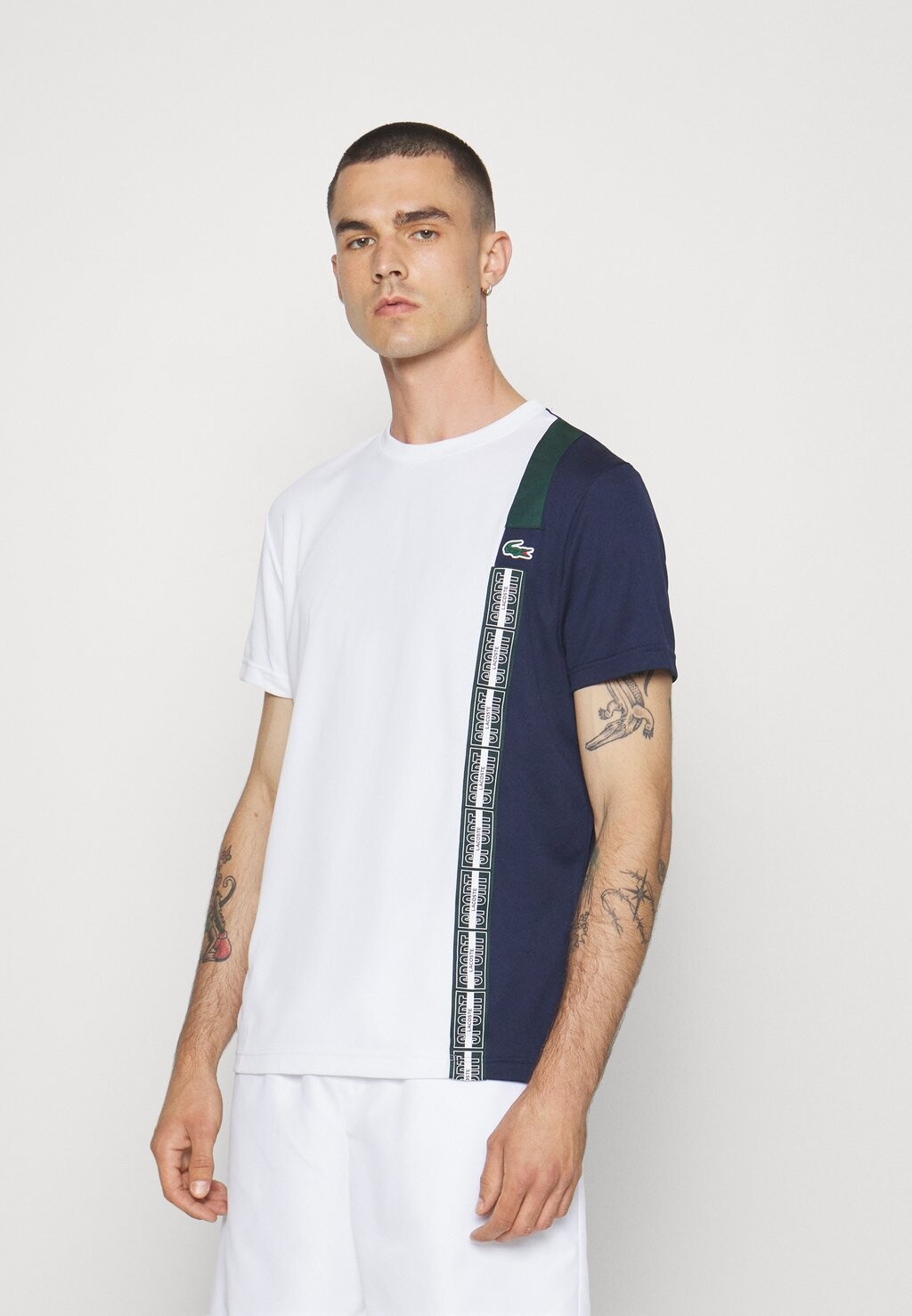 

Футболка Lacoste