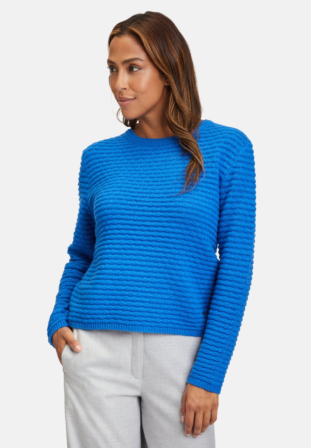 Вязаный свитер MIT STRUKTUR Betty & Co, цвет strong blue