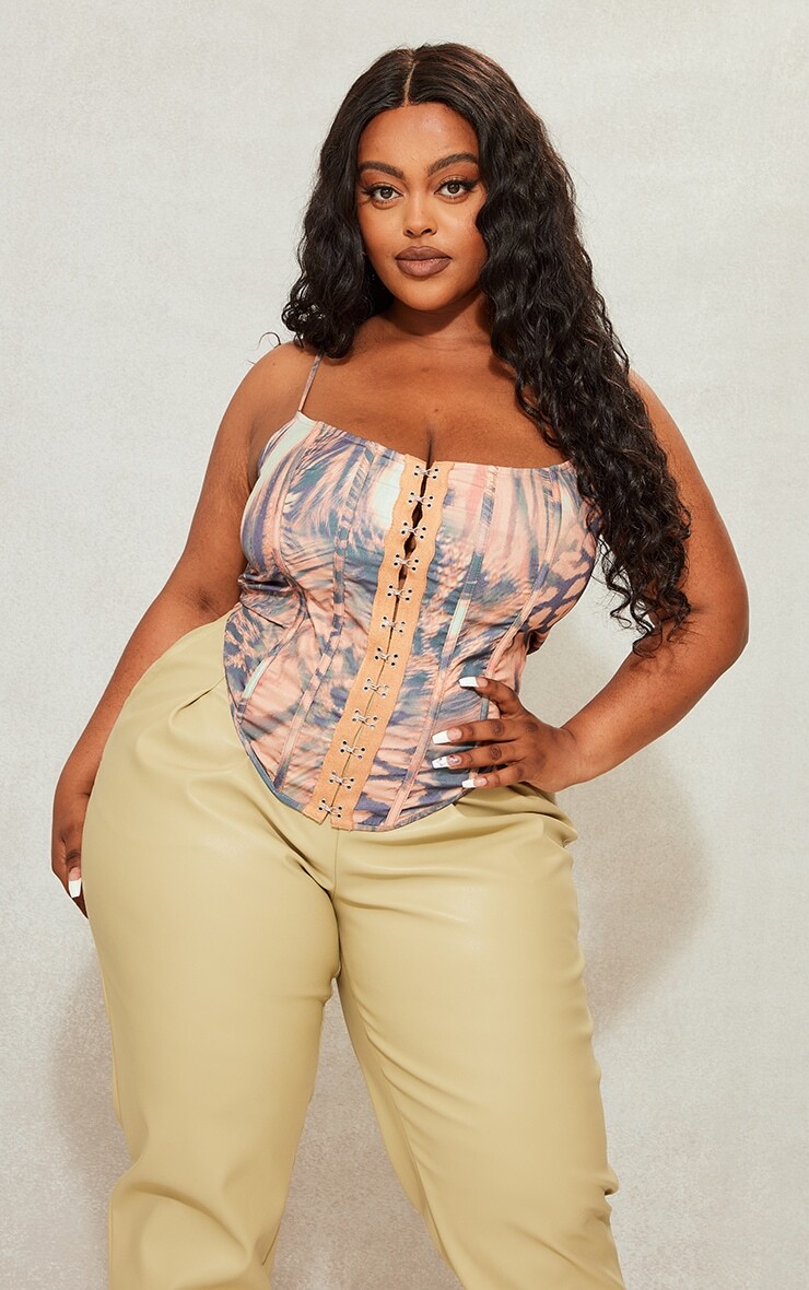 

PrettyLittleThing Плюс корсет с крючками и глазами с леопардовым цветочным принтом