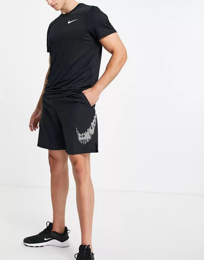 

Черная футболка Nike Tall Superset Dri-FIT