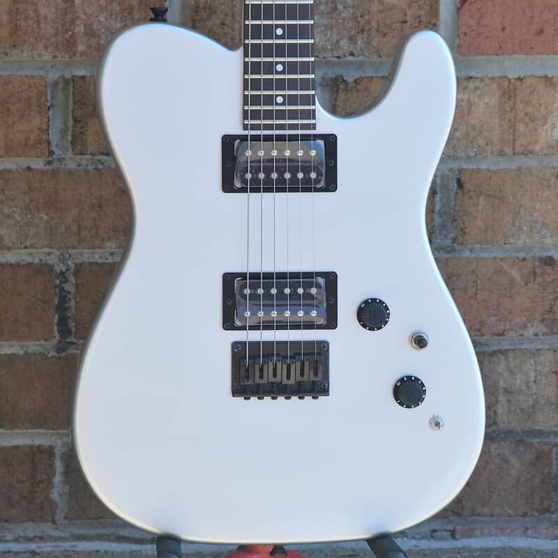 

Электрогитара Fender Boxer Series Telecaster HH Inca Silver