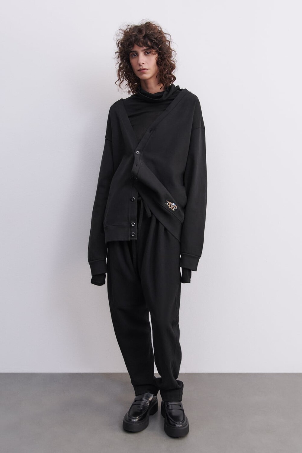 

Вышитый кардиган ZARA, черный