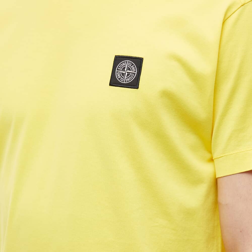 

Футболка с нашивкой Stone Island, желтый