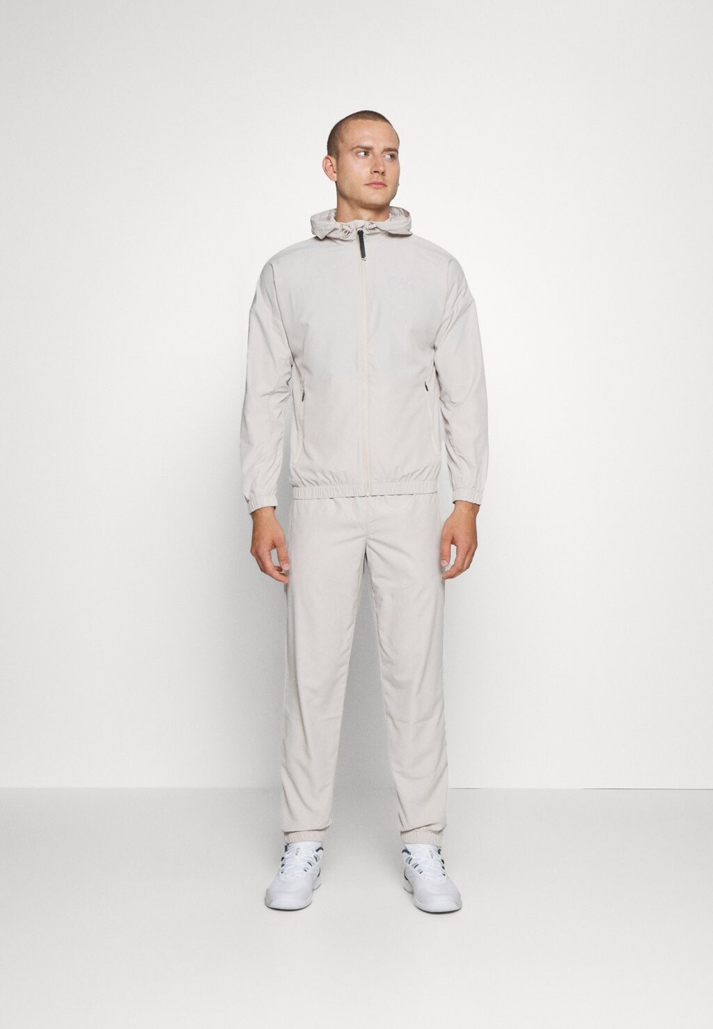 

Спортивный костюм TENNIS PRO SUIT UNLINED EA7 Emporio Armani, серебряное облако