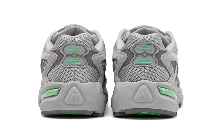 

Нико и... x Кроссовки унисекс New Balance Серый/Зеленый
