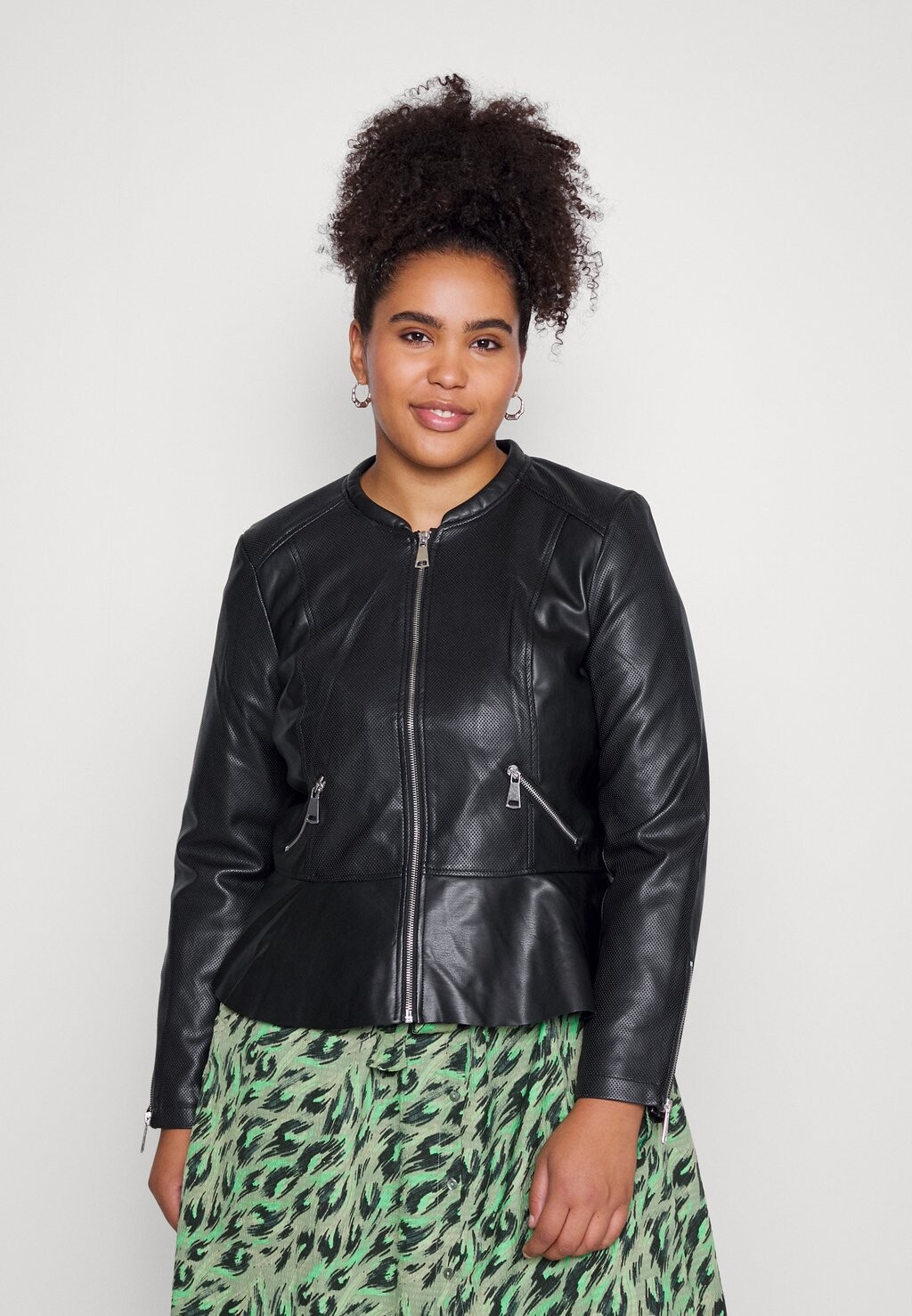 

Куртка из искусственной кожи Vero Moda, черный