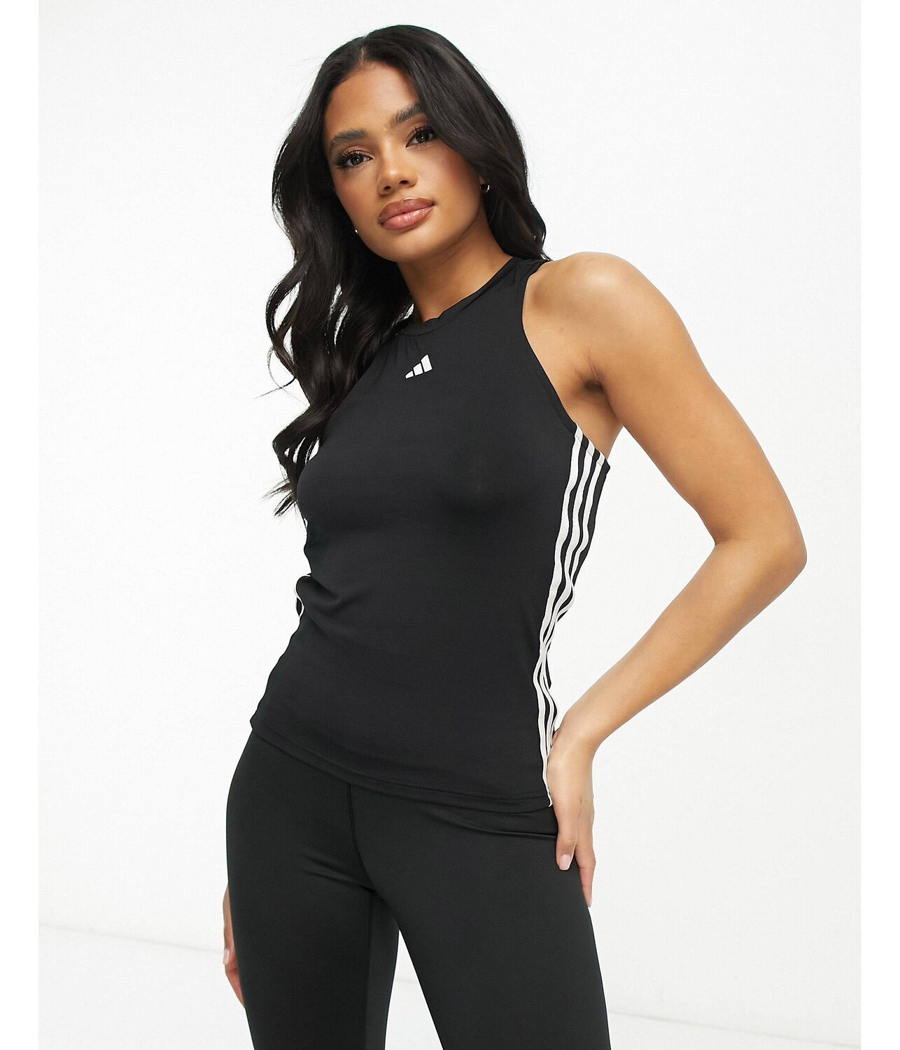 

Черный жилет с 3 полосками adidas Train Essentials adidas performance