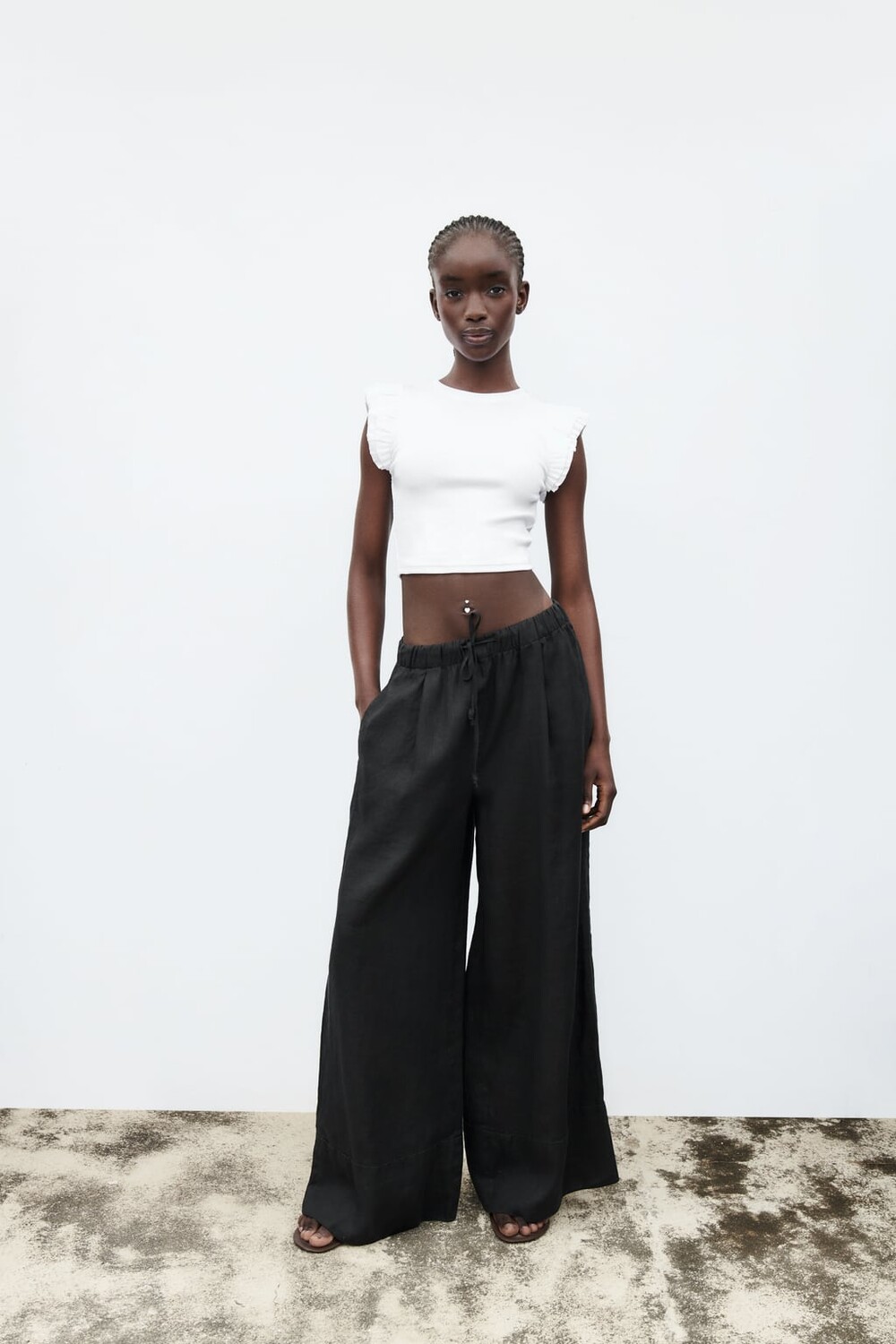 

Футболка с рукавом с воронками ZARA, белый