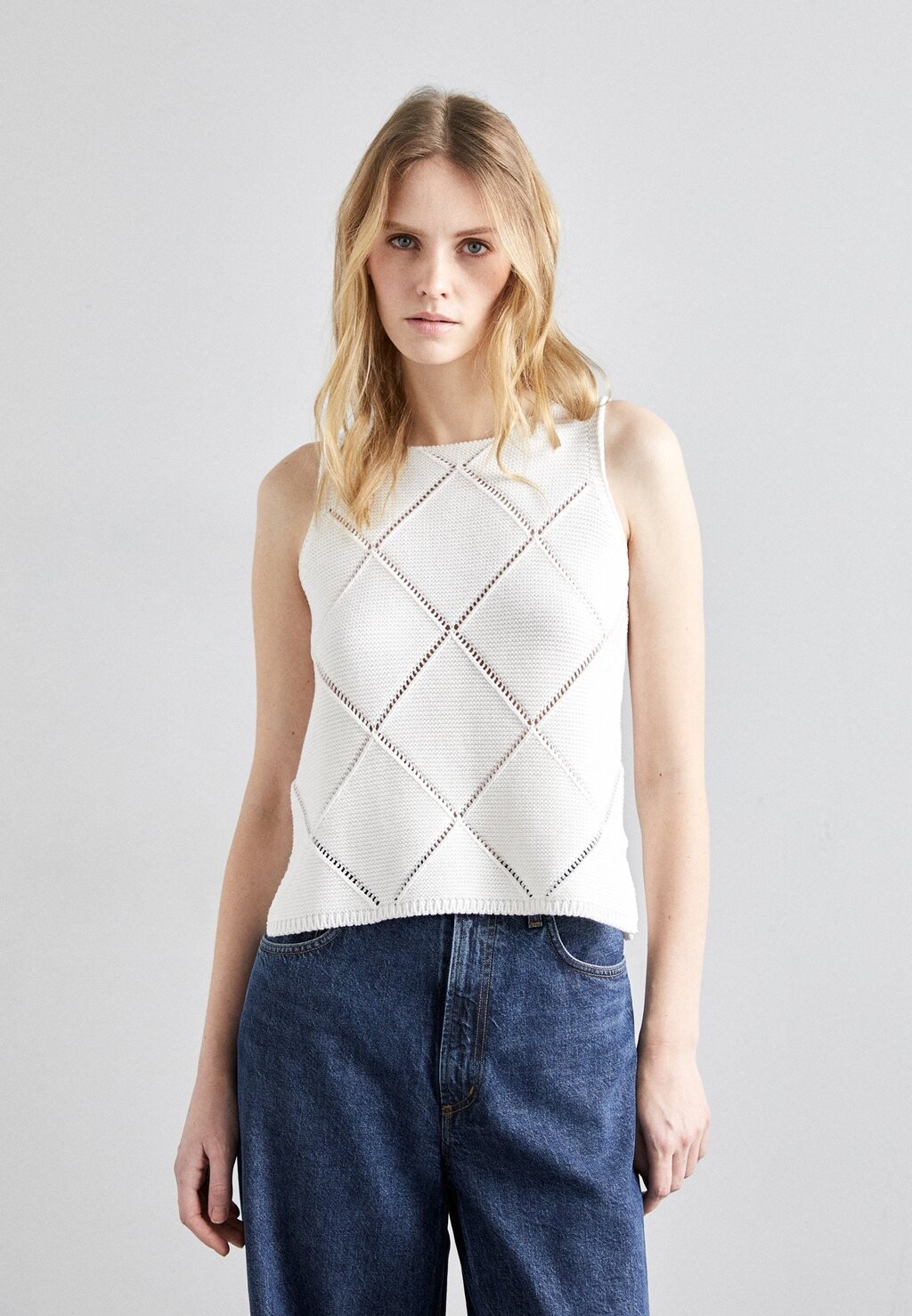 

Джемпер SLEEVELESS STUDIO ID, белый