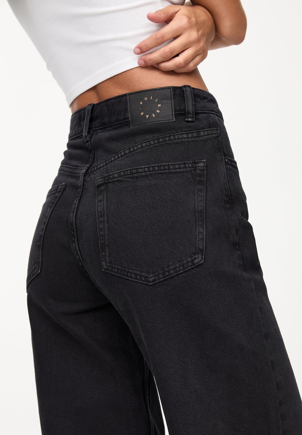 

Расклешенные джинсы WIDE PULL&BEAR, черный