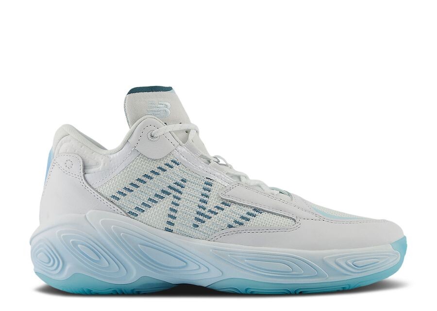 

Кроссовки New Balance Fresh Foam BB V2, цвет Icy