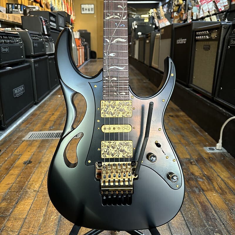 

Электрогитара Ibanez Japan Steve Vai Signature PIA3761 Electric Guitar Onyx Black w/Hard Case